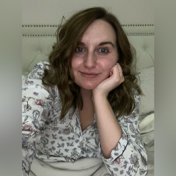 Hey!! I’m Savannah💖 I’m also a wifey💋, mama x2💙 💖, pet mama, and peds RN🩺 - Picture 10 of 14